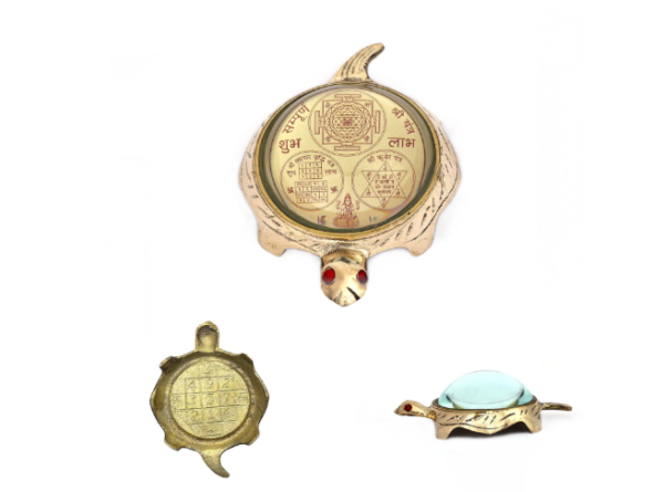 Feng Shui Tortoise with Shree Yantra, Kuber Yantra for Good Luck | Vastu Items for Home for Good Luck | Good Luck Items for Home Decor Gifts | Best Gift Items for Career and Good Luck (Silver)